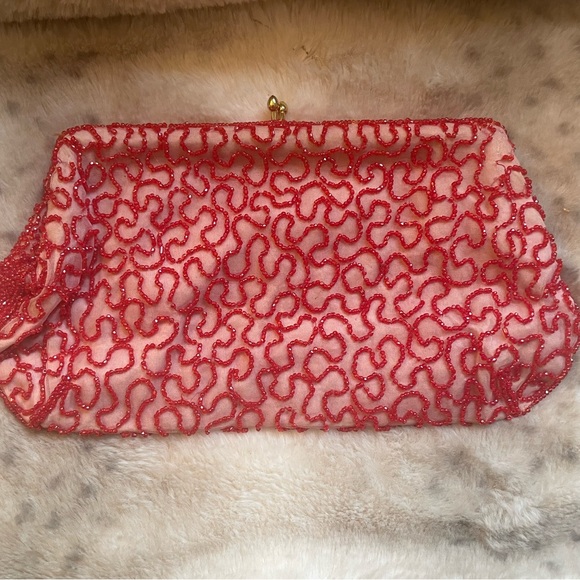 Vintage 1950s/60s Red Beaded Clutch Purse
- Made in Belgium for Lazarus - Picture 6 of 9